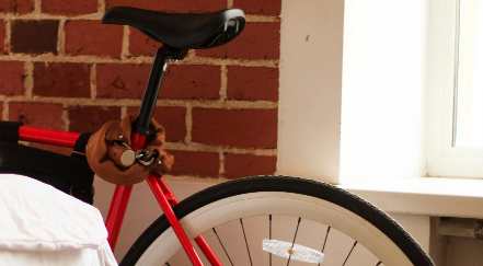 detalle-bicicleta-en-trastero